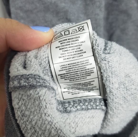 MITCHELL & NESS Raptors 'We The North' Grey Hoodie - Picture 8 of 8